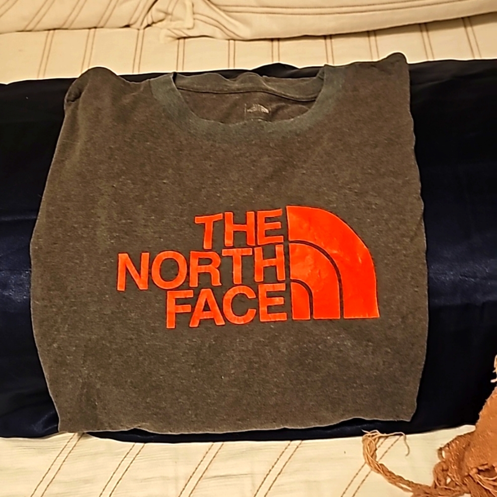 Men's Long Sleeve NorthFace shirt size large